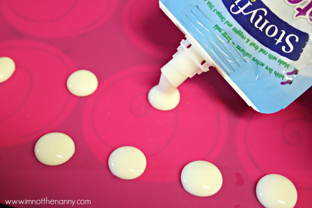 Squeezing Frozen Yogurt Dots with Stonyfield Pouches-I'm Not the Nanny