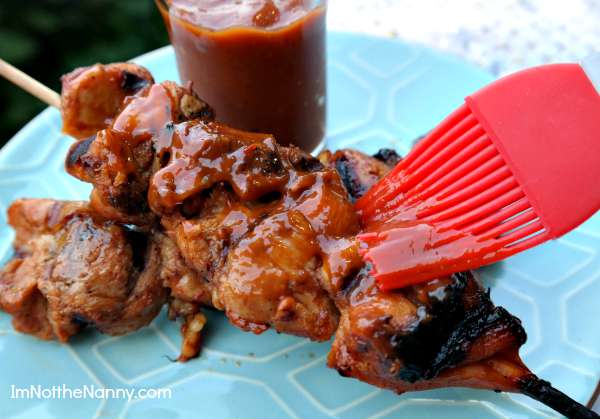 Chipotle Mango BBQ Chicken Skewers recipe via I'm Not the Nanny #VivaLaMorena #Ad