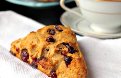 Skinny Vanilla Chai Scones via I'm Not the Nanny