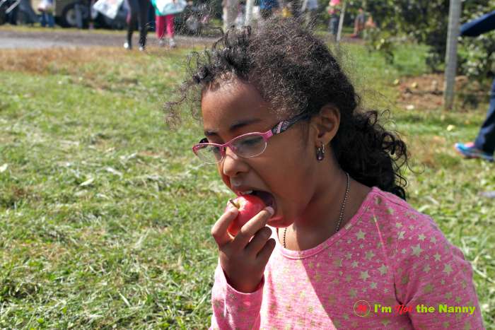 How To Take Better Candid Photos On Your Smartphone via I'm Not the Nanny