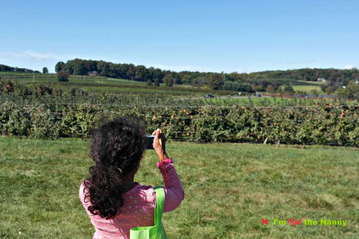 How To Take Better Candid Photos On Your Smartphone via I'm Not the Nanny