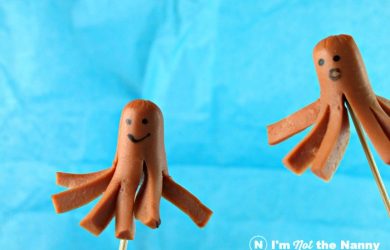 How to Make Octopus Hot Dogs-step by step tutorial with video. Great for kids' lunchboxes