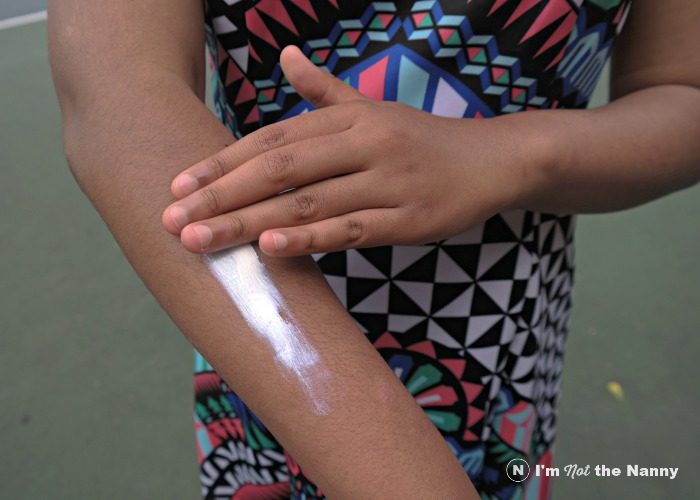 Apply Badger Kids Sunscreen